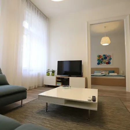 Paulay Central Top Suite Budapest Esterno foto