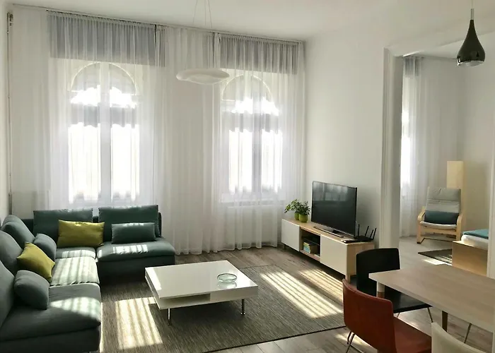 Paulay Central Top Suite